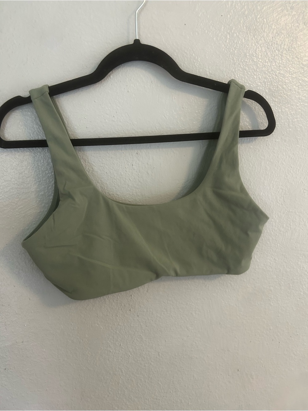 Pavoi sports bra top